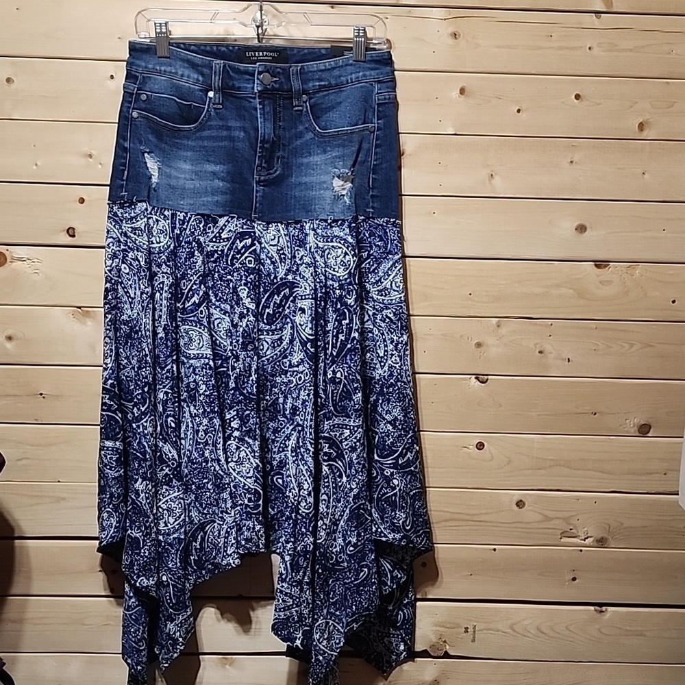 Liverpool Los Angeles Skirt Size 2/26 NWT